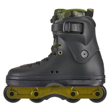 
                        
                          Load image into Gallery viewer, Razors Shift Camo Mens Aggressive Inline Skates
                        
                       - 4