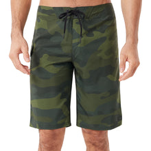 
                        
                          Load image into Gallery viewer, Oakley Kana 21 Mens Boardshorts - CORE CAMO 982/36
                        
                       - 4