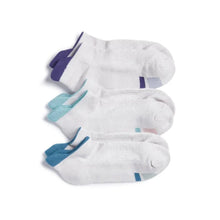 
                        
                          Load image into Gallery viewer, Yummie Solid Low Tab 3 Pack Socks - White/One Size
                        
                       - 5