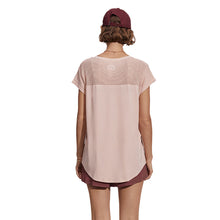 
                        
                          Load image into Gallery viewer, Varley Wakefield Seamless Womens Tee
                        
                       - 2