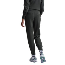 
                        
                          Load image into Gallery viewer, Varley The Slim Cuff 25 Inch Womens Pants
                        
                       - 5