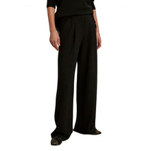 
                        
                          Load image into Gallery viewer, Varley The Extra Wide Leg 29.5 Inch Womens Pant - Black/M
                        
                       - 1