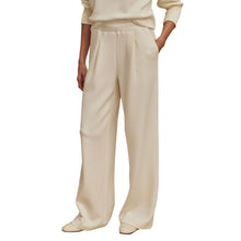 
                        
                          Load image into Gallery viewer, Varley The Extra Wide Leg 29.5 Inch Womens Pant - Egret/M
                        
                       - 2