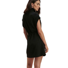 
                        
                          Load image into Gallery viewer, Varley Avaya Half Zip Dress
                        
                       - 2