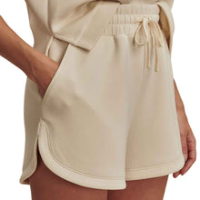 
                        
                          Load image into Gallery viewer, Varley Coulter High Rise 3.5 Inch Womens Shorts
                        
                       - 6
