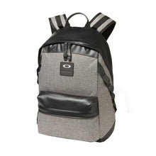 
                        
                          Load image into Gallery viewer, Oakley Holbrook 20L LX Backpack
                        
                       - 2