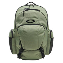 
                        
                          Load image into Gallery viewer, Oakley Blade Wet/Dry 30L Backpack
                        
                       - 3