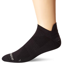 
                        
                          Load image into Gallery viewer, New Balance Run Flat Knit Tab Unisex Socks - Black/L
                        
                       - 1