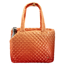 
                        
                          Load image into Gallery viewer, Oliver Thomas Wingwoman II Large Tote Bag - Gold Ombre/One Size
                        
                       - 4