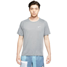 
                        
                          Load image into Gallery viewer, Nike Rise 365 Mens Short Sleeve Running Shirt
                        
                       - 3