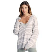 
                        
                          Load image into Gallery viewer, Varley Calvert Womens Sweater
                        
                       - 4