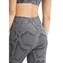 
                        
                          Load image into Gallery viewer, Varley Marina Womens Leggings
                        
                       - 2