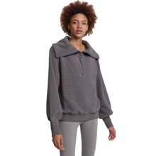 
                        
                          Load image into Gallery viewer, Varley Vine Womens Pullover - Dark Gull Grey/L
                        
                       - 26