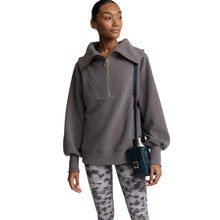 
                        
                          Load image into Gallery viewer, Varley Vine Womens Pullover - Deep Charcoal/L
                        
                       - 28