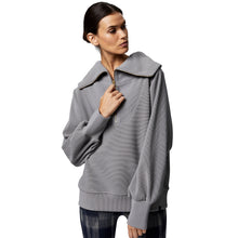 
                        
                          Load image into Gallery viewer, Varley Vine Womens Pullover - Grey/L
                        
                       - 30