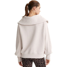 
                        
                          Load image into Gallery viewer, Varley Vine Womens Pullover
                        
                       - 35
