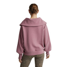 
                        
                          Load image into Gallery viewer, Varley Vine Womens Pullover
                        
                       - 39