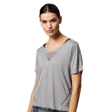 
                        
                          Load image into Gallery viewer, Varley Levinson Womens T-Shirt
                        
                       - 1