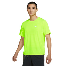 
                        
                          Load image into Gallery viewer, Nike Dri-FIT Miler Mens Short Sleeve Running Shirt
                        
                       - 7