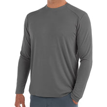 
                        
                          Load image into Gallery viewer, Free Fly Bamboo Midweight Mens Long Sleeve Shirt - CHARCOAL 101/XXL
                        
                       - 4