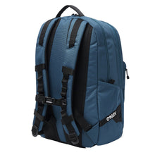 
                        
                          Load image into Gallery viewer, Oakley Street Skate Backpack
                        
                       - 2