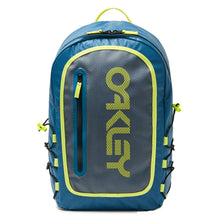 
                        
                          Load image into Gallery viewer, Oakley 90&#39;s Backpack
                        
                       - 3