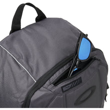 
                        
                          Load image into Gallery viewer, Oakley Enduro 25L 2.0 Backpack
                        
                       - 3