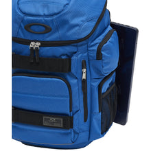 
                        
                          Load image into Gallery viewer, Oakley Enduro 30L 2.0 Backpack
                        
                       - 2