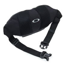 
                        
                          Load image into Gallery viewer, Oakley Snow Bumbag Fanny Pack
                        
                       - 3