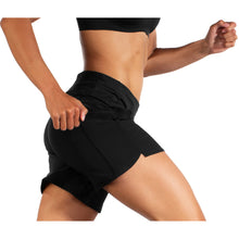 
                        
                          Load image into Gallery viewer, Brooks Chaser 7in Womens Running Shorts
                        
                       - 2