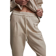 
                        
                          Load image into Gallery viewer, Varley Keswick Sand Womens Pants
                        
                       - 3
