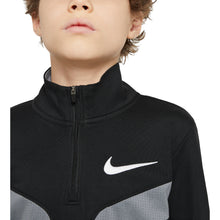 
                        
                          Load image into Gallery viewer, Nike Sport Dri-FIT Boys 1/4 Zip
                        
                       - 3