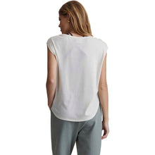 
                        
                          Load image into Gallery viewer, Varley Fern Womens T-Shirt
                        
                       - 2