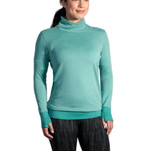 
                        
                          Load image into Gallery viewer, Brooks Notch Thermal Long Sleeve Running Shirt
                        
                       - 2