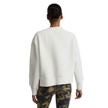 
                        
                          Load image into Gallery viewer, Varley Cleon Egret Womens Sweatshirt
                        
                       - 2