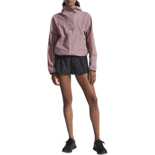 
                        
                          Load image into Gallery viewer, Varley Terrace Nostalgia Rose Womens Windbreaker - Nostalgia Rose/M
                        
                       - 1