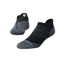 
                        
                          Load image into Gallery viewer, Stance Run Tab ST Unisex No Show Socks - Black/L
                        
                       - 1