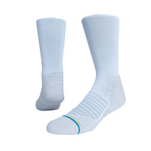 
                        
                          Load image into Gallery viewer, Stance Versa Unisex Crew Socks - White/L
                        
                       - 1