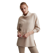 
                        
                          Load image into Gallery viewer, Varley Freya Womens Sweatshirt - Light Sand Marl/M
                        
                       - 6