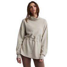 
                        
                          Load image into Gallery viewer, Varley Freya Womens Sweatshirt - Silver Lining/L
                        
                       - 4