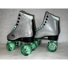 
                        
                          Load image into Gallery viewer, Pacer Roller Girl Astra Womens Roller Skates 27572
                        
                       - 4
