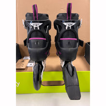 
                        
                          Load image into Gallery viewer, Rollerblade Macroblade 100 3WD W InlineSkate 30257
                        
                       - 5