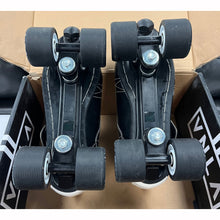 
                        
                          Load image into Gallery viewer, Vanilla Junior Code Unisex Roller Skates 30259
                        
                       - 4