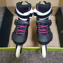 
                        
                          Load image into Gallery viewer, Rollerblade Twistr Edge W Urban Inline Skate 30499
                        
                       - 2