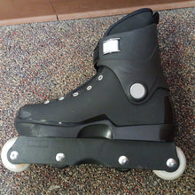 
                        
                          Load image into Gallery viewer, Roces M12 UFS Mens Aggressive Inline Skates 30561
                        
                       - 10