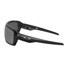 
                        
                          Load image into Gallery viewer, Oakley Double Edge Black Polarized Sunglasses
                        
                       - 2