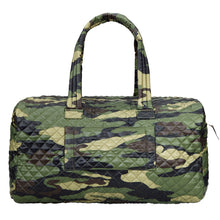 
                        
                          Load image into Gallery viewer, Oliver Thomas Wanderlust Weekender Duffle Bag
                        
                       - 7